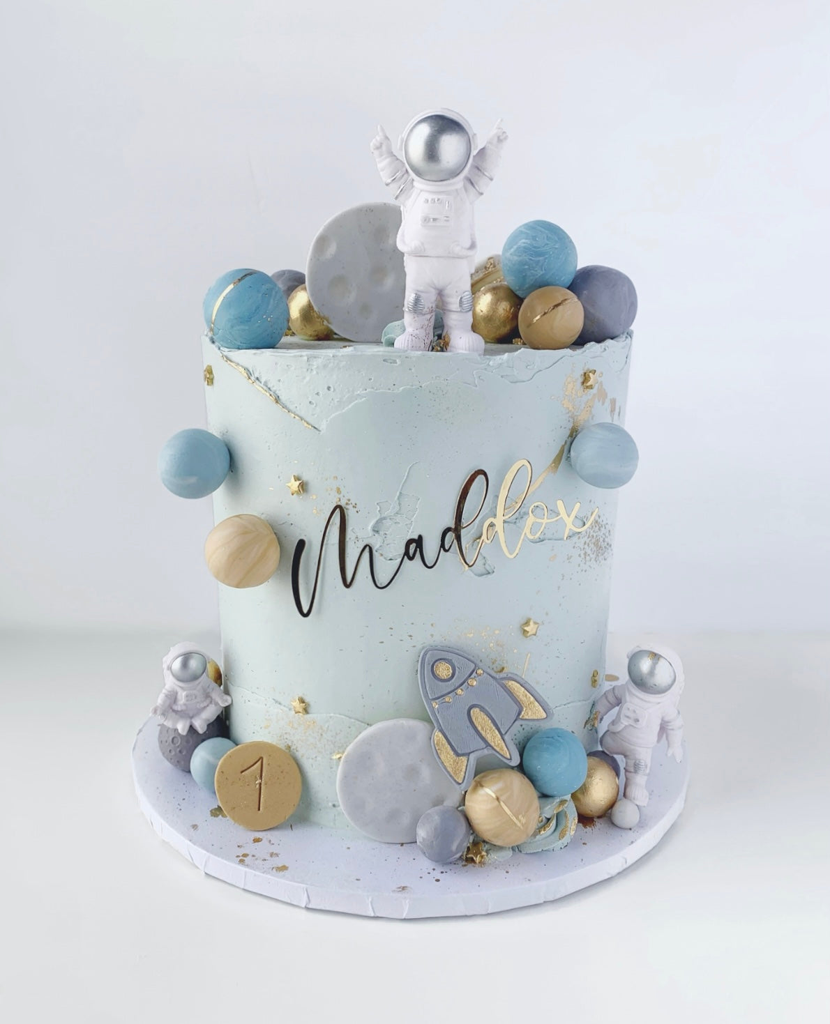 8" Cake